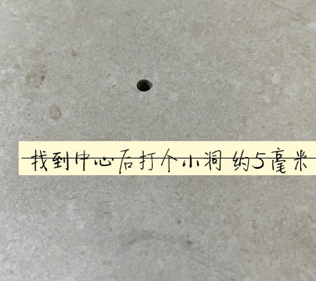 汉南瓷砖空鼓维修公司专业解答在瓷砖铺贴过程中，如果砂料搅拌不均匀，将会带来以下问题